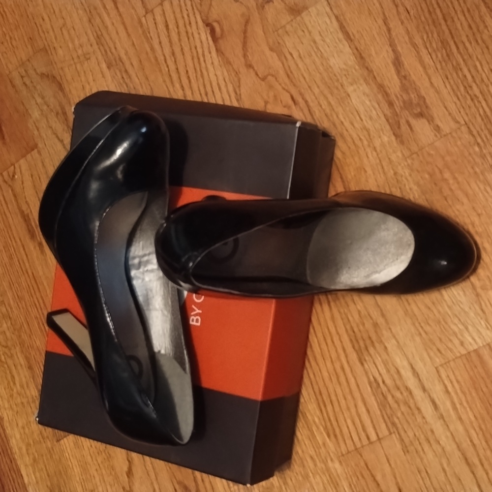 G by Guess black 5 inch heel
